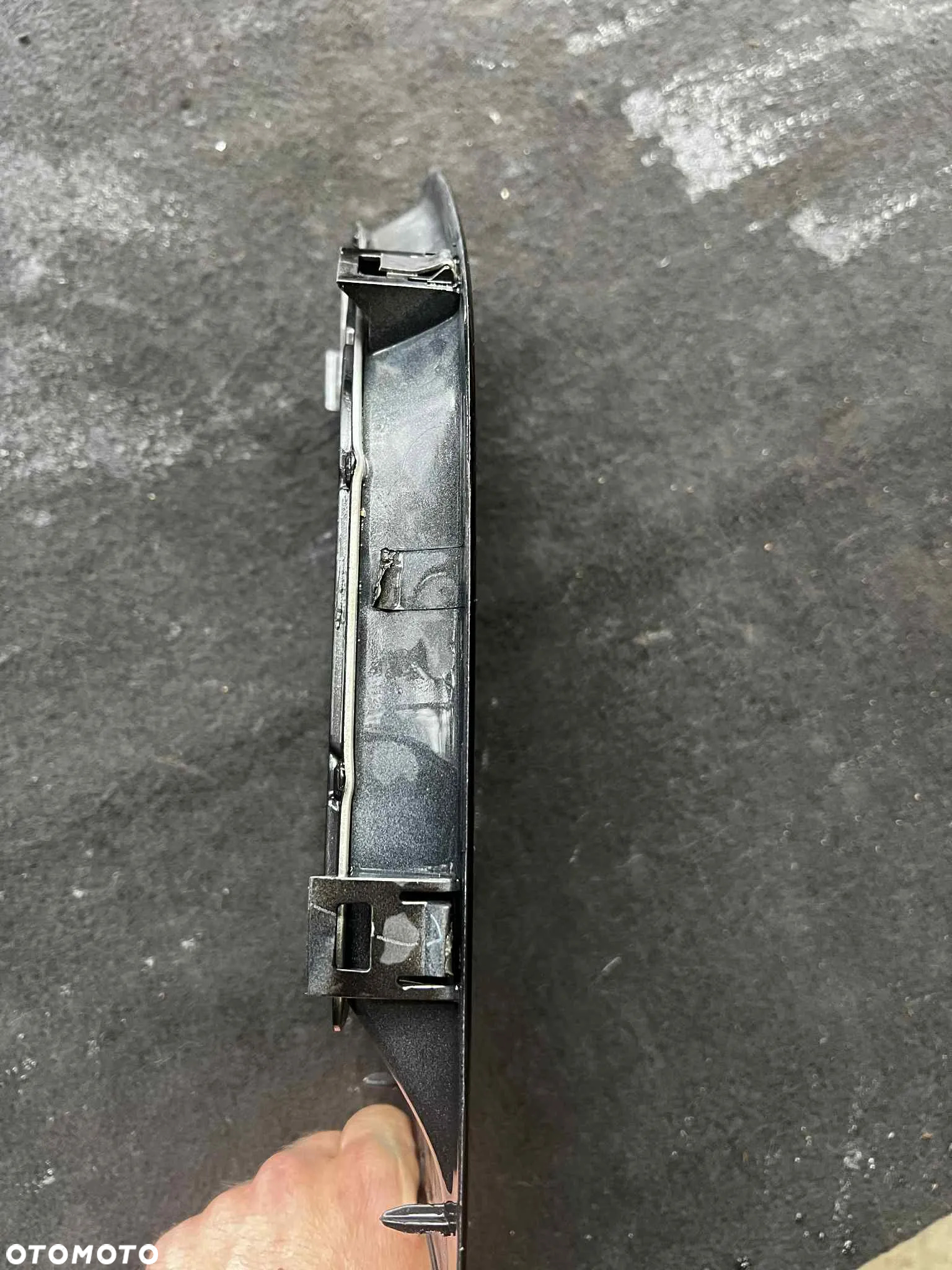 Range Rover Sport - KRATKA LEWEGO BŁOTNIKA - 22091900, J8A2-17E852 - 12