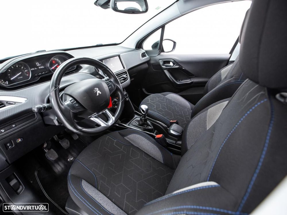 Peugeot 2008 - 7