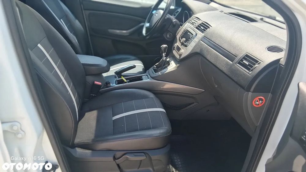 Ford Kuga 2.0 TDCi 4x4 Titanium - 13