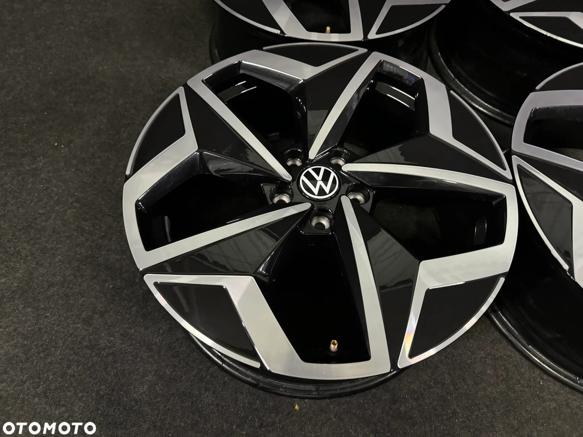 Alufelgi VW ID.3, Golf 7, 8, Touran, Skoda Octavia III, IV 19 cali 5x112 4szt. Ładne! - 10