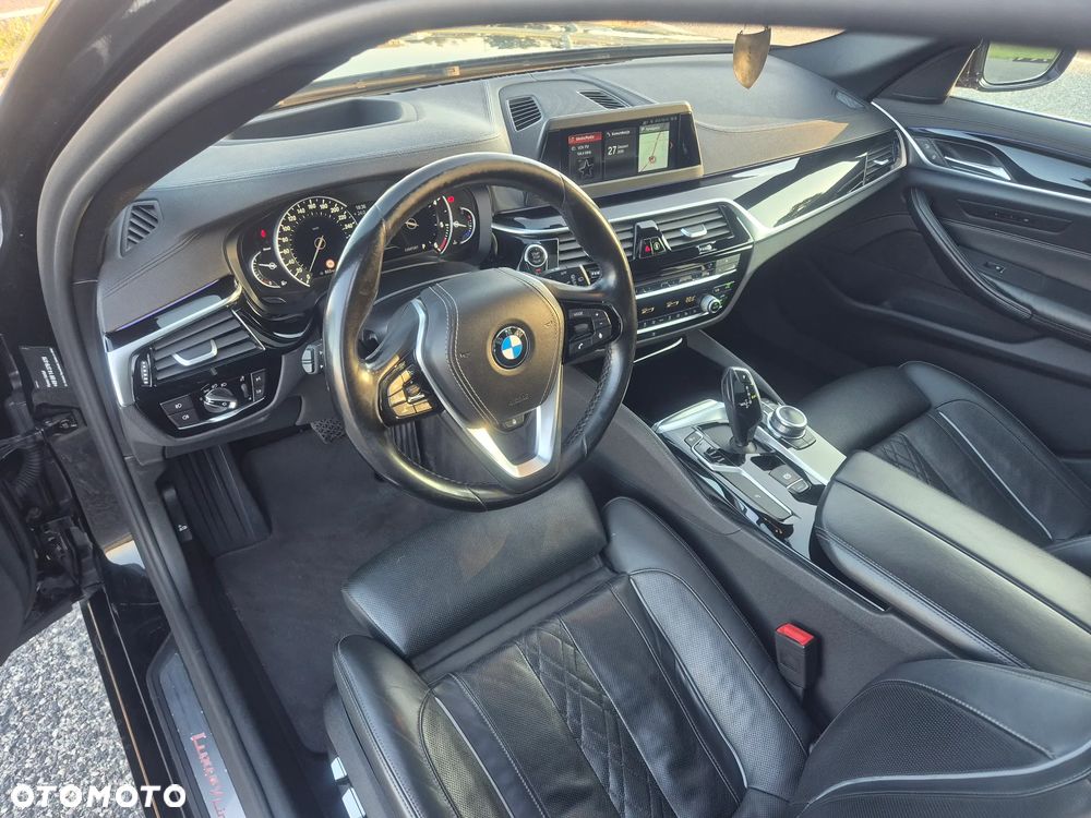 BMW Seria 5 525d Luxury Line - 10