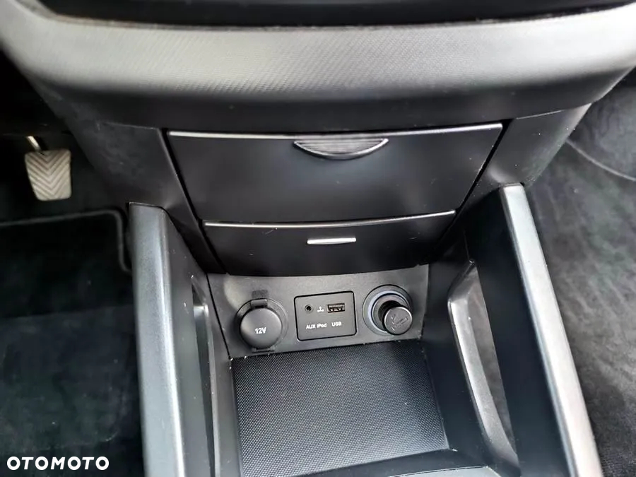 Kia Ceed 1.4 CVVT SW Dream-Team Edition - 23
