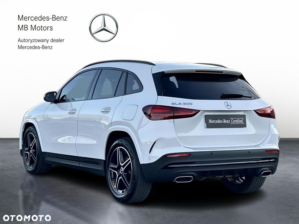 Mercedes-Benz GLA 200 AMG Line - 4