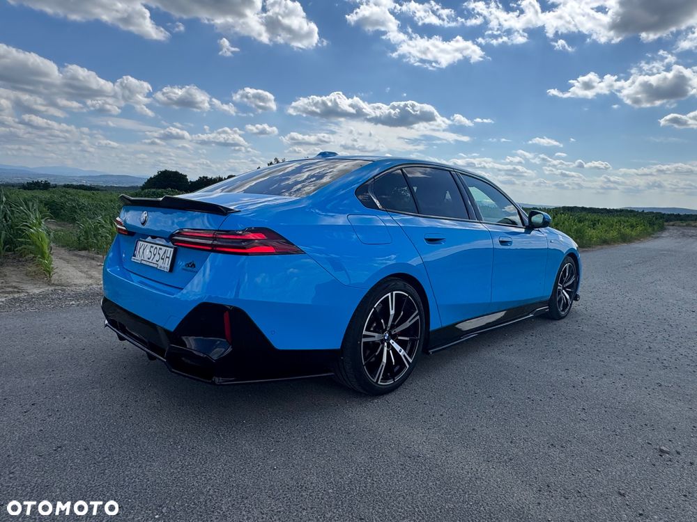 BMW Seria 5 520d xDrive mHEV - 4