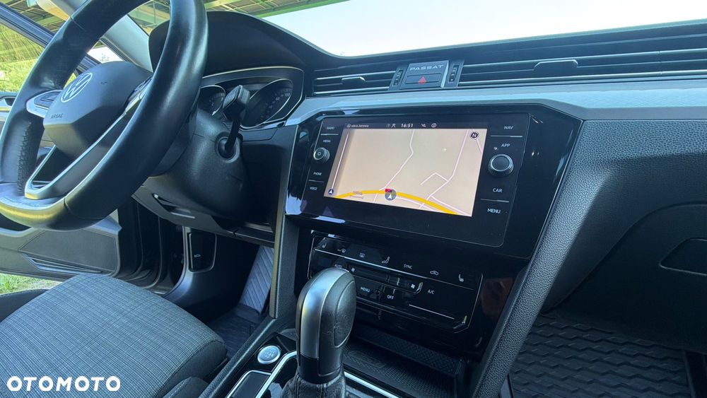 Volkswagen Passat 2.0 TDI SCR DSG - 23