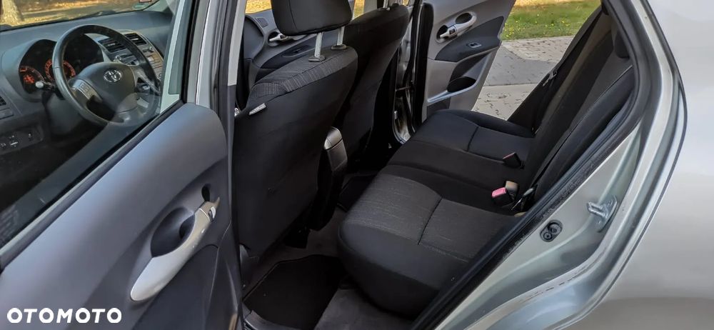 Toyota Auris 1.6 Dynamic MS - 14