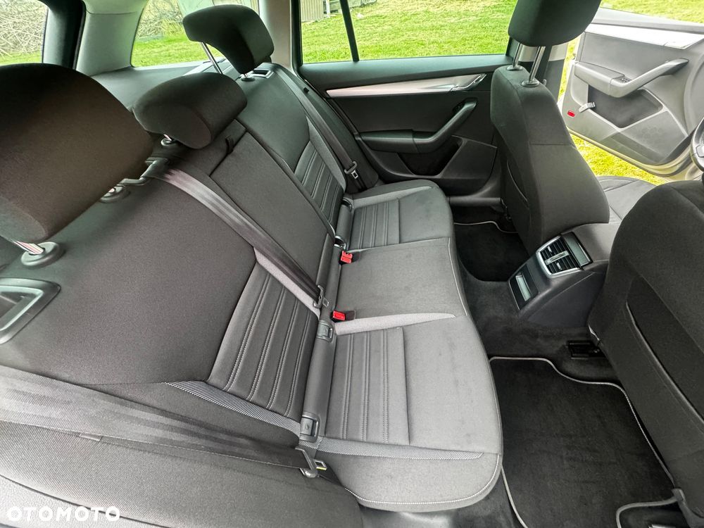 Skoda Octavia 2.0 TDI Edition - 6