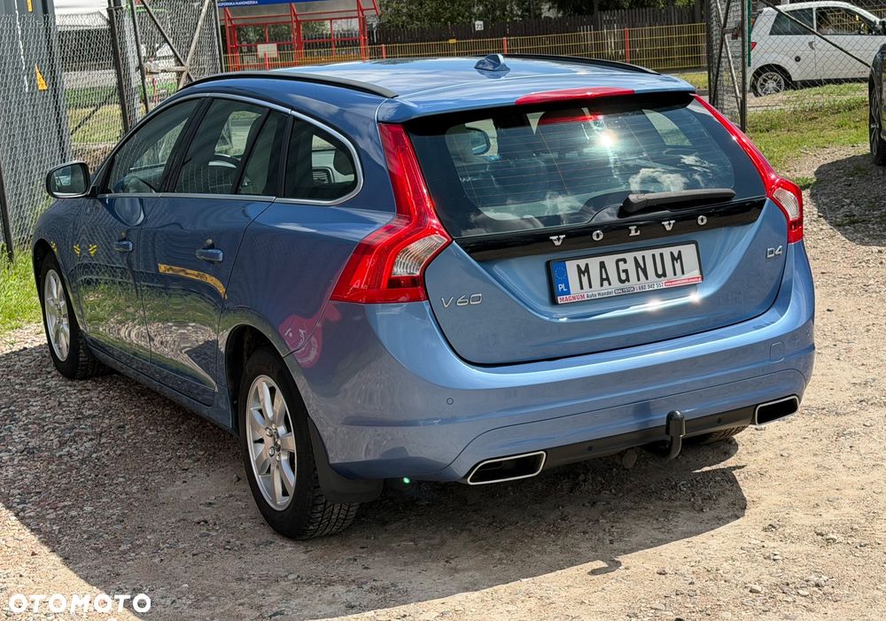 Volvo V60 D4 Drive-E Momentum - 32