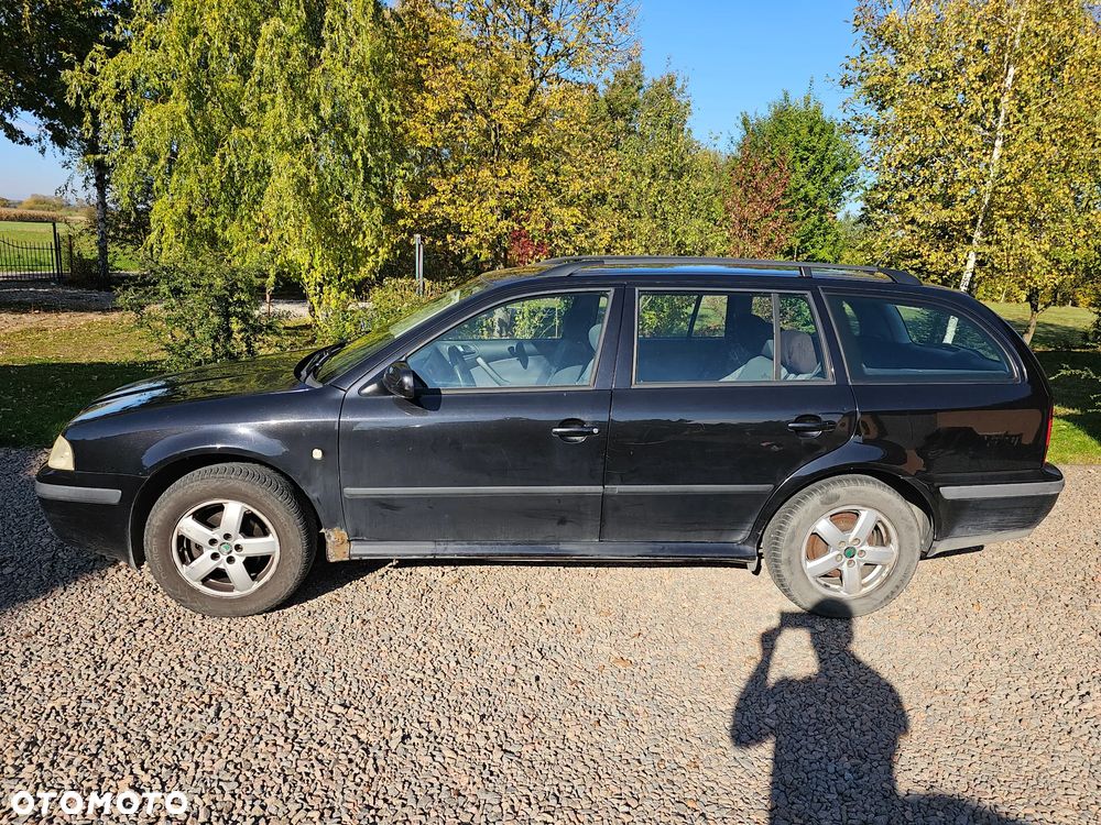 Skoda Octavia 2004 photo 2
