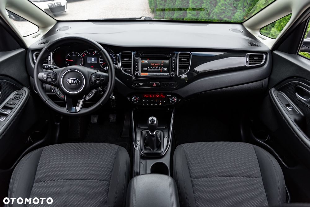 Kia Carens 1.7 CRDi M 7os - 29