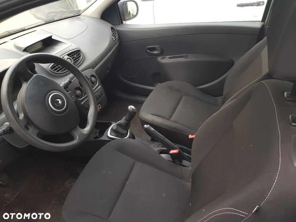 Renault Clio 1.5 dCi Alize - 3