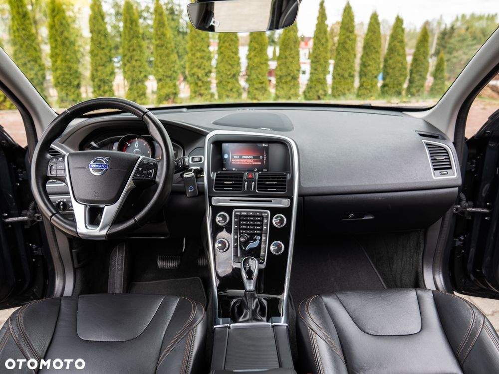 Volvo XC 60 D3 Geartronic Momentum - 33