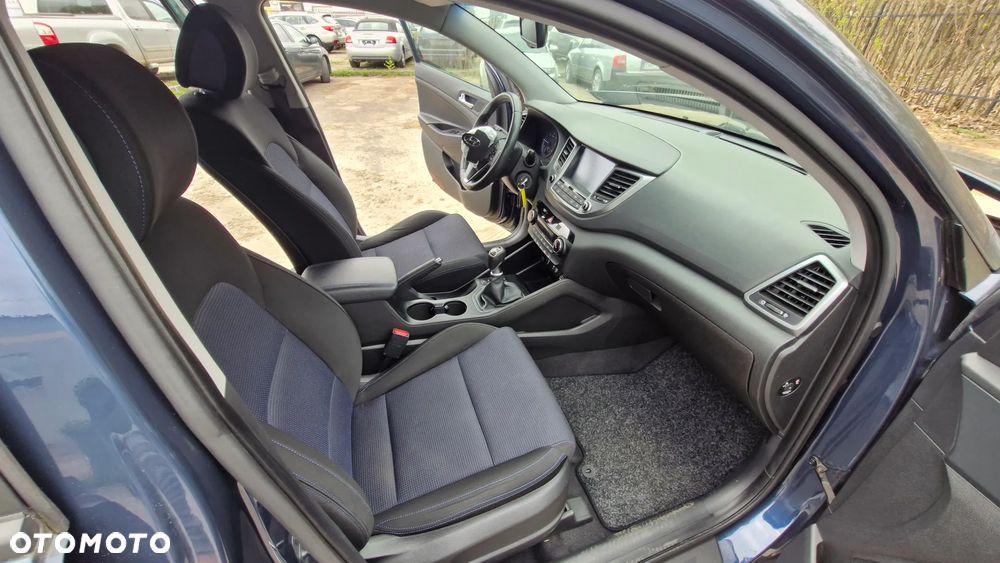 Hyundai Tucson blue 1.7 CRDi 2WD Style - 21