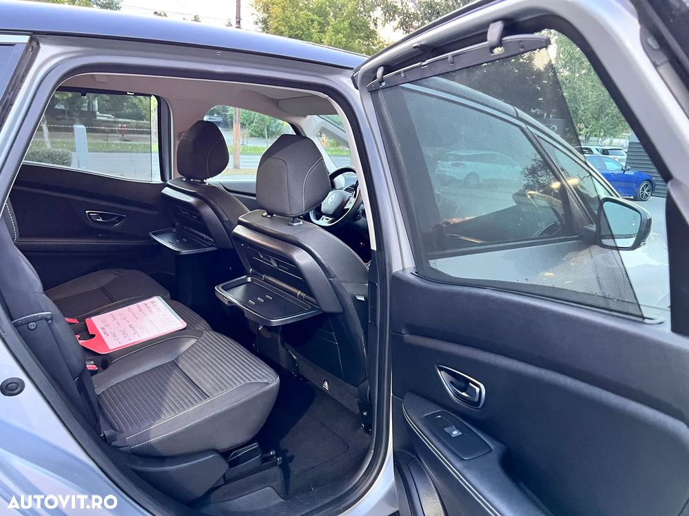 Renault Scenic - 17