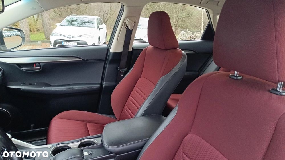 Lexus NX 200t Elite AWD - 17