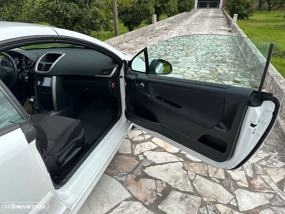 Peugeot 207 CC 1.6 SE 200 Anos - 34