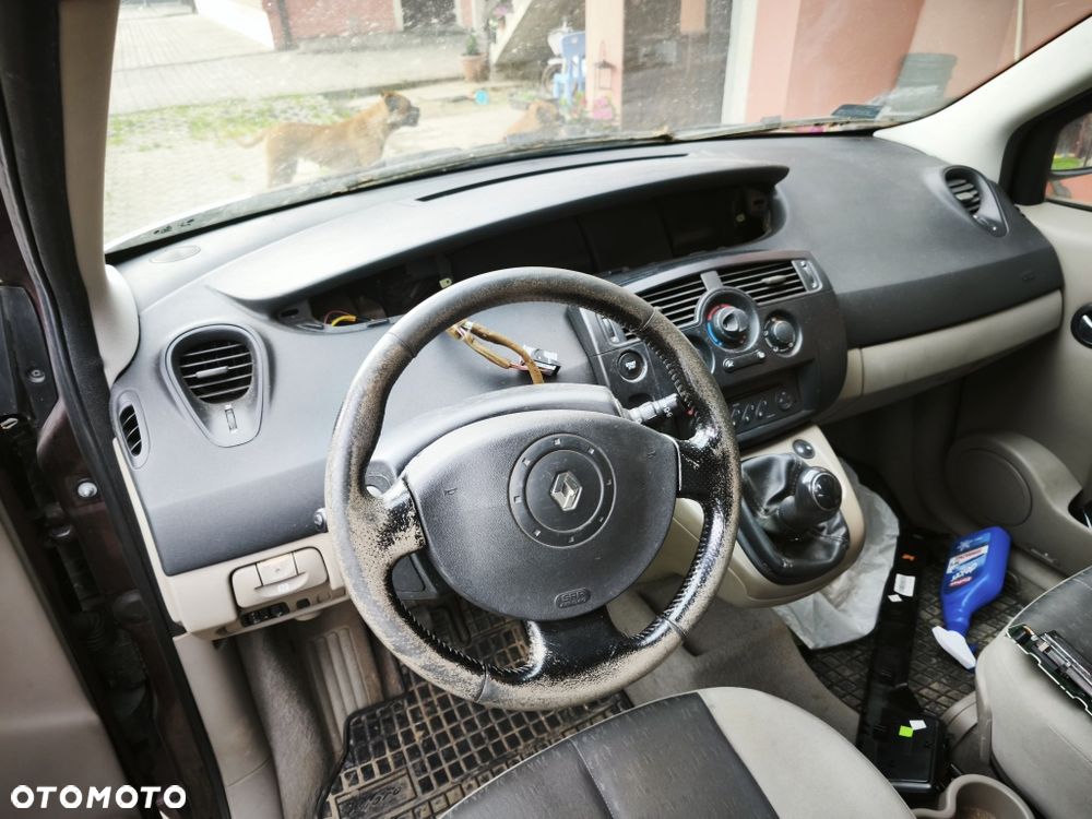 Renault Scenic - 8