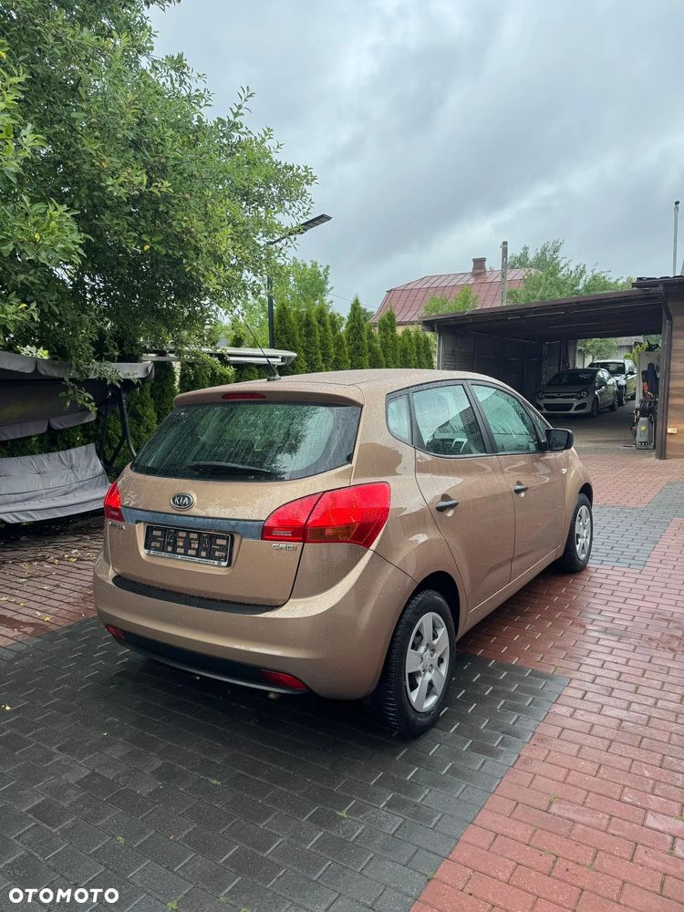 Kia Venga - 4