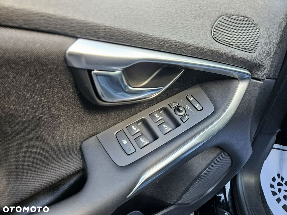 Volvo V40 D2 Momentum - 17