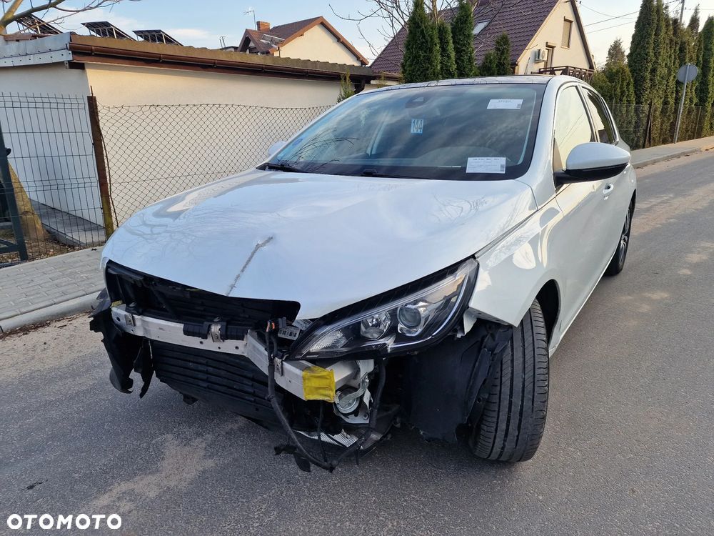 Peugeot 308 PureTech 130 GPF EAT8 Stop & Start Allure Business-Paket - 2