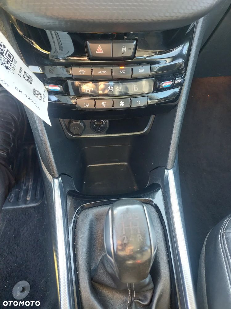 Peugeot 2008 - 34