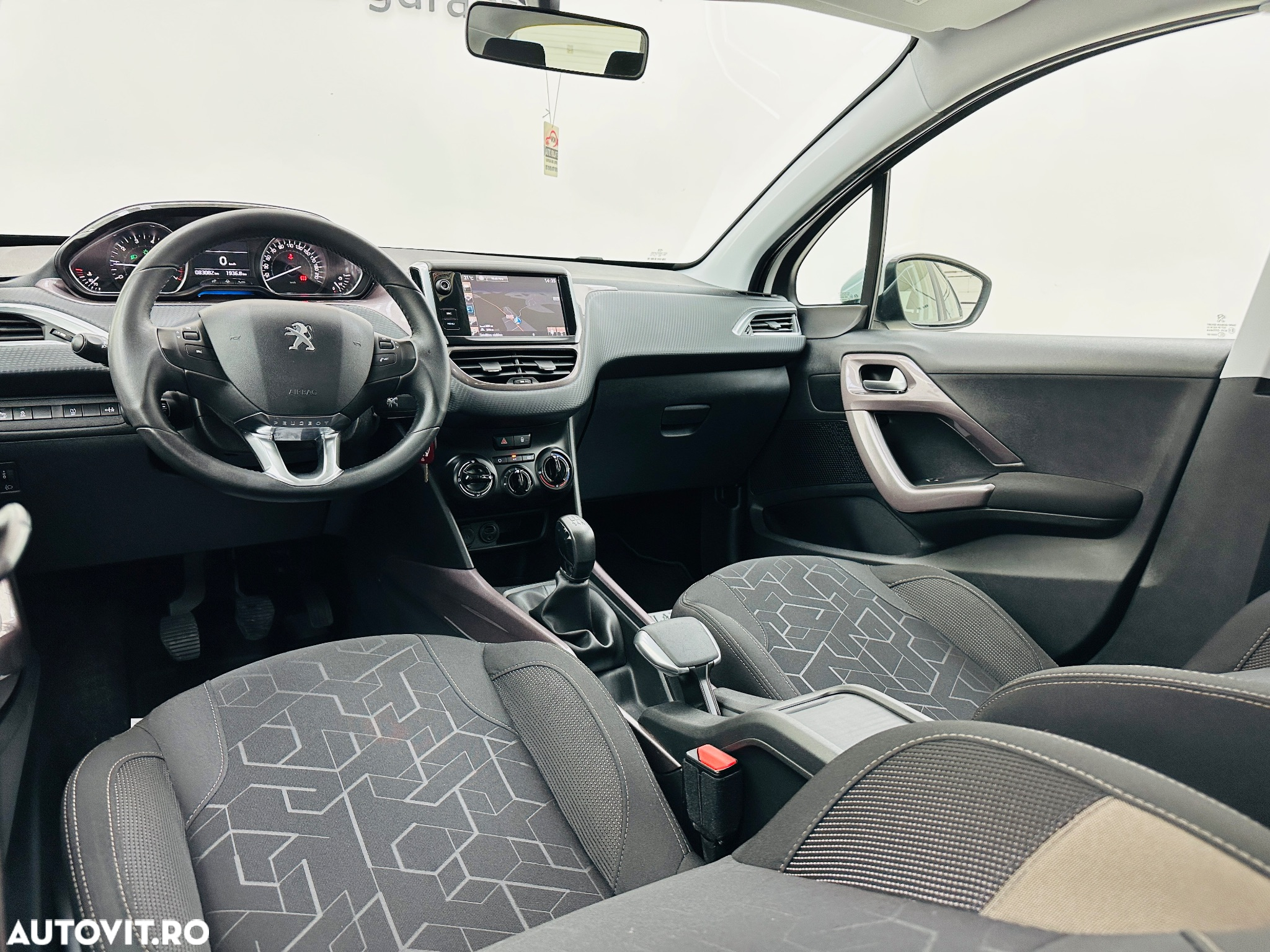 Peugeot 2008 1.2 VTi Active - 22
