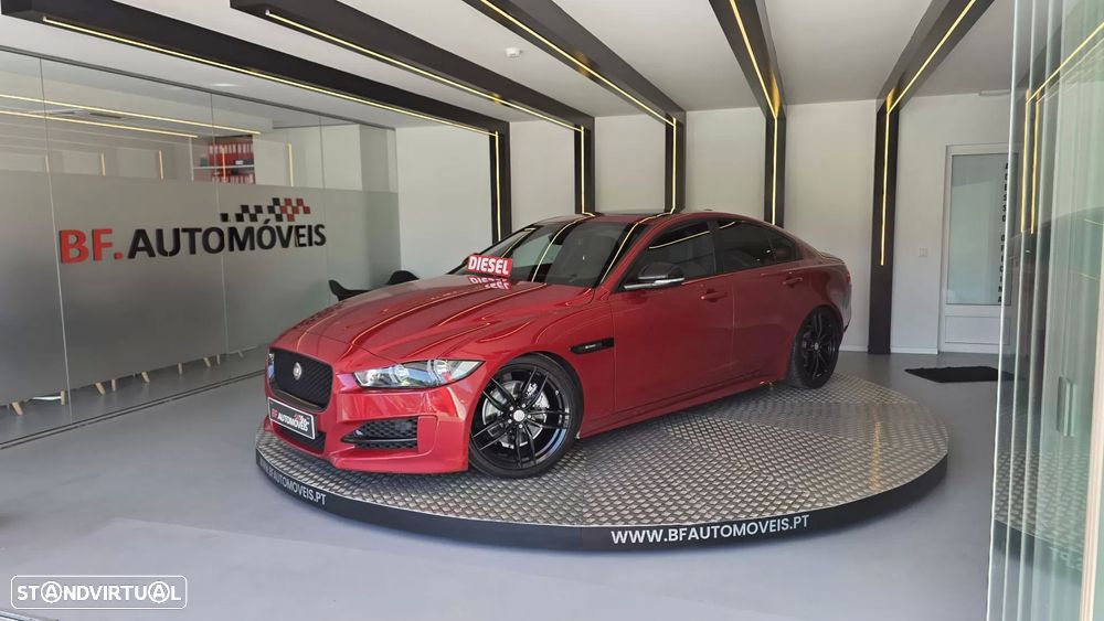 Jaguar XE 2.0 D R-Sport - 11