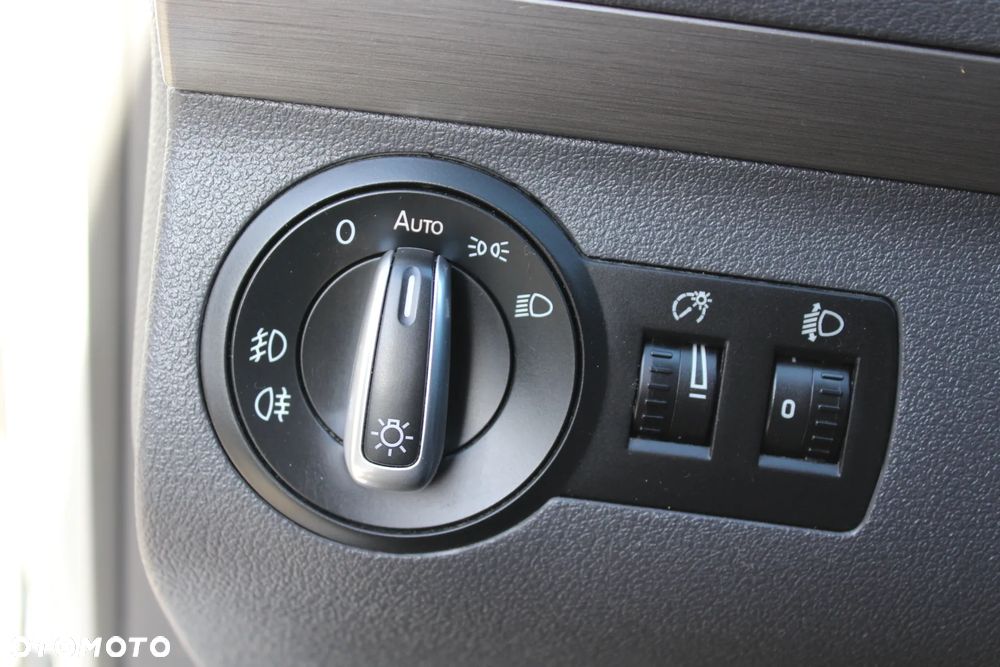 Volkswagen Touran 1.6 TDI DPF Comfortline - 25