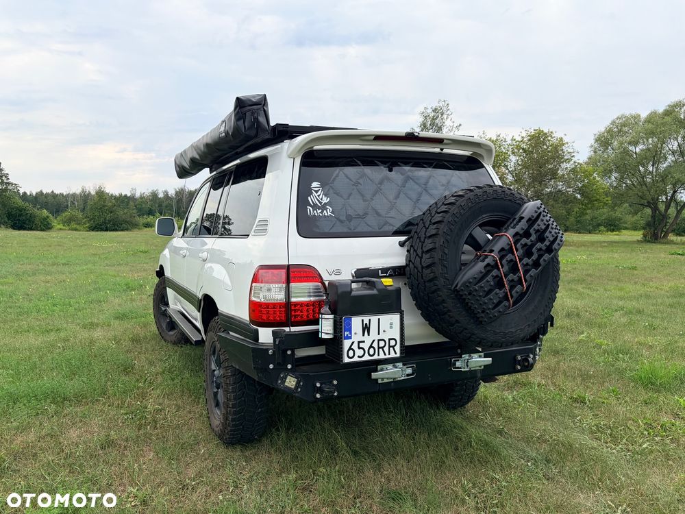 Toyota Land Cruiser 100 Executive - 13