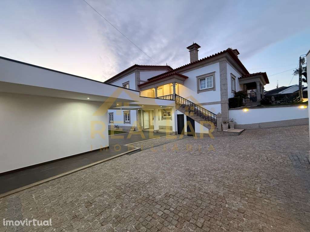 Imponente Moradia T7 em Macieira de Rates - Barcelos - Grande imagem: 2/54