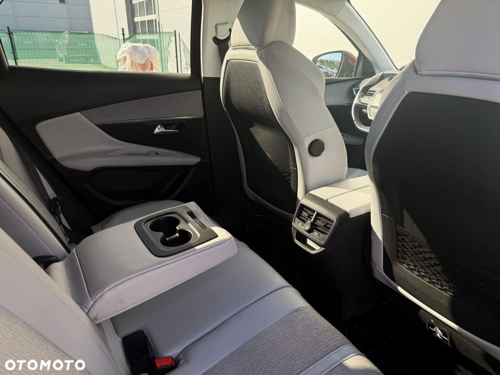 Peugeot 3008 1.2 PureTech Allure S&S EAT8 - 25