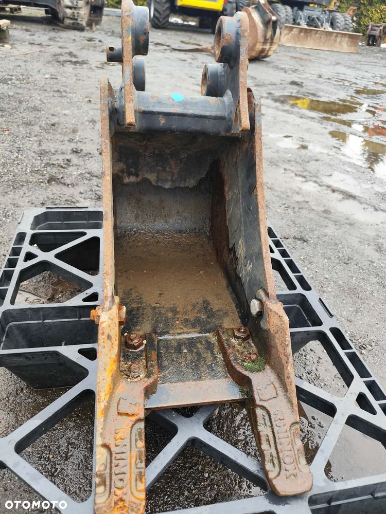 Łyżka do koparki minikoparki 25cm fi30 Strickland NOWA - 2