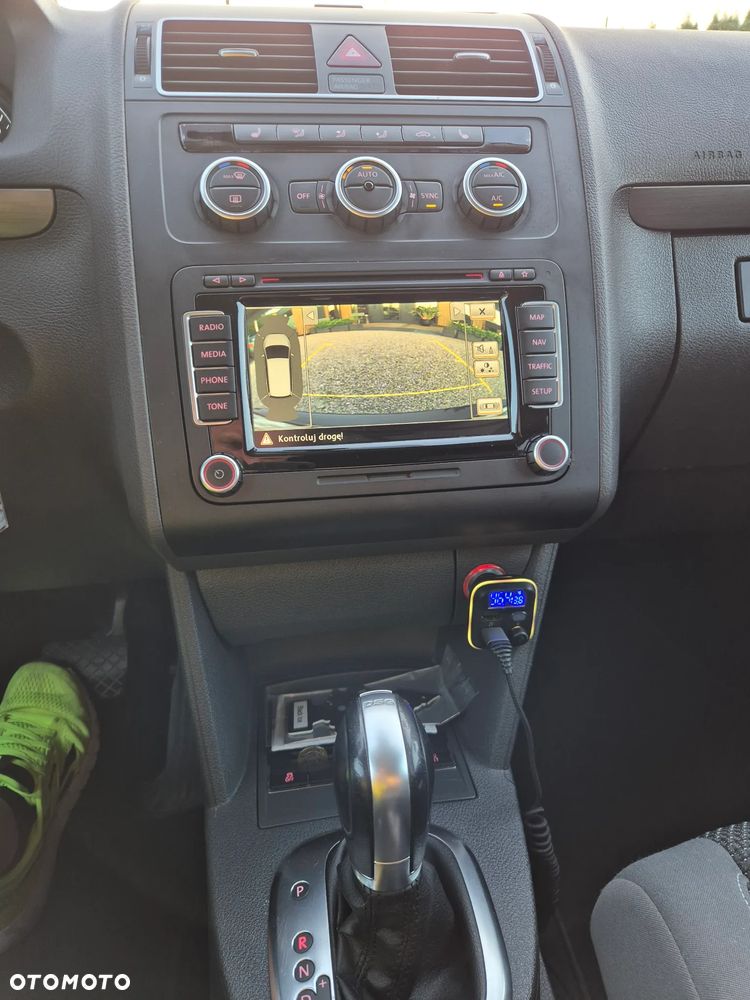Volkswagen Touran 1.4 TSI Highline Perfectline DSG - 27