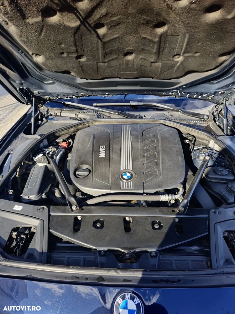 BMW Seria 5 530d xDrive - 13