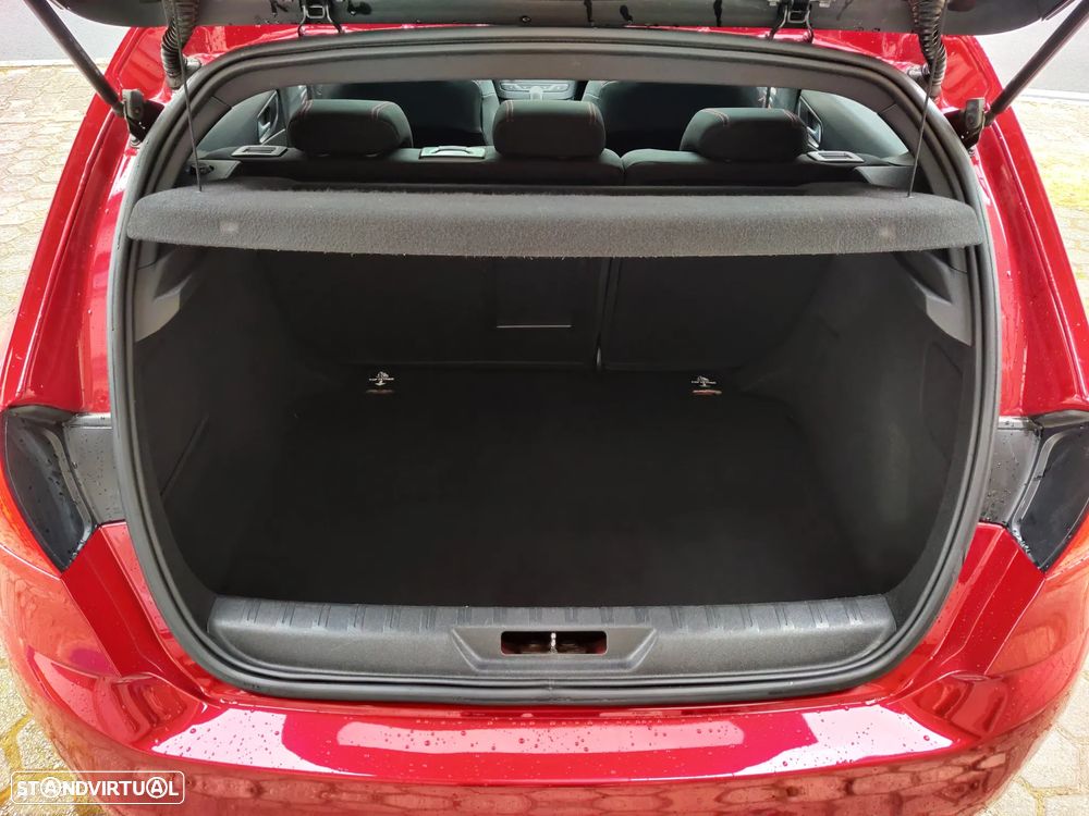 Peugeot 308 1.2 PureTech GT Line EAT6 - 29