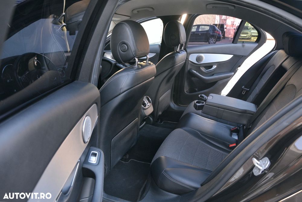 Mercedes-Benz C 220 d 4Matic 7G-TRONIC AMG Line - 20
