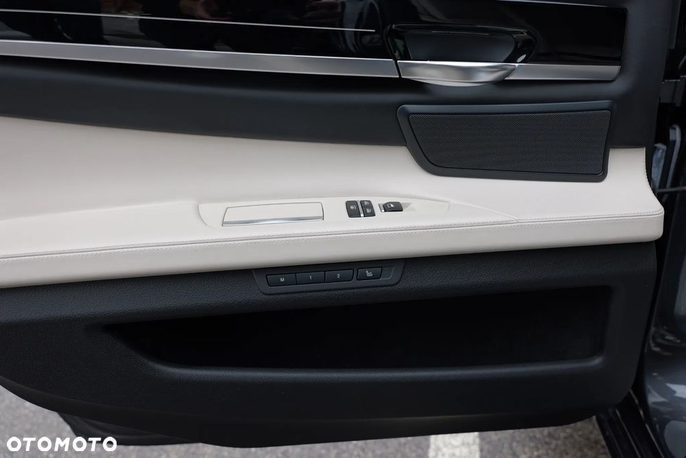BMW Seria 7 750Ld xDrive Blue Performance Edition Exclusive - 18