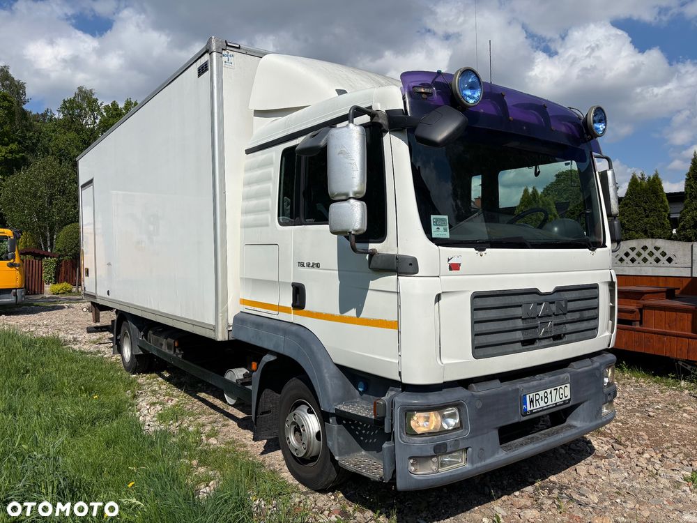 MAN TGL 12.210 - 1