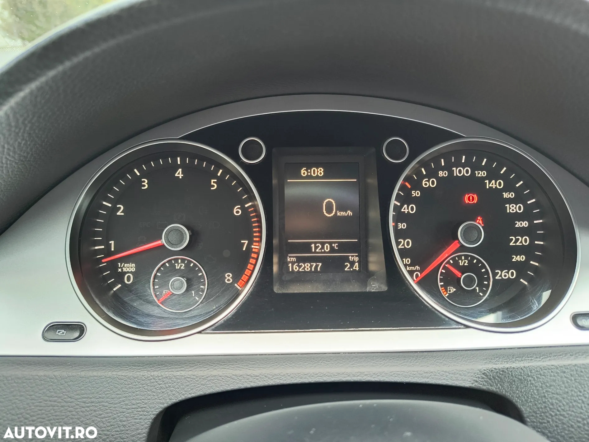 Volkswagen Passat - 26
