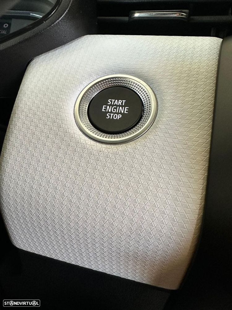 Renault Clio 1.0 TCe Techno Bi-Fuel - 18