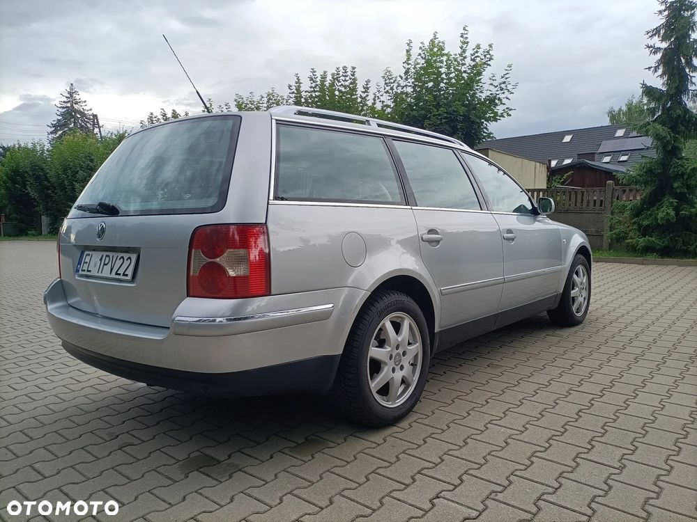 Volkswagen Passat - 4