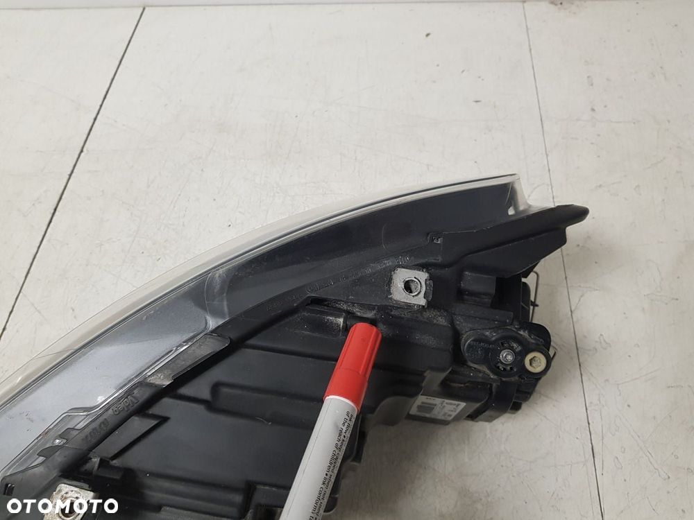 VW POLO 6R 6R0 08-13 LAMPA PRAWA LEWA PRZEDNIA PRZÓD LAMPY REFLEKTORY KOMPLET  6R1941015E 6R1941016E - 12