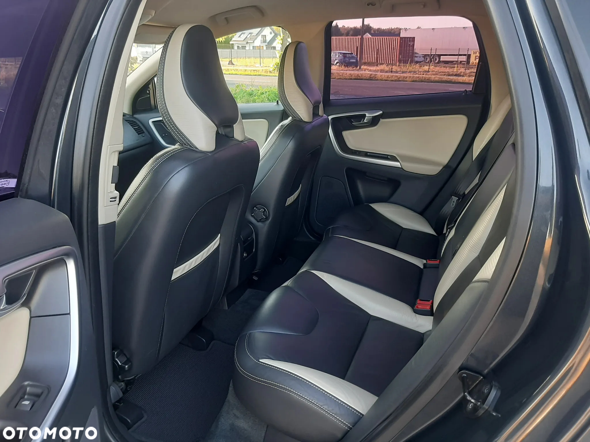 Volvo XC 60 D5 AWD RDesign - 15