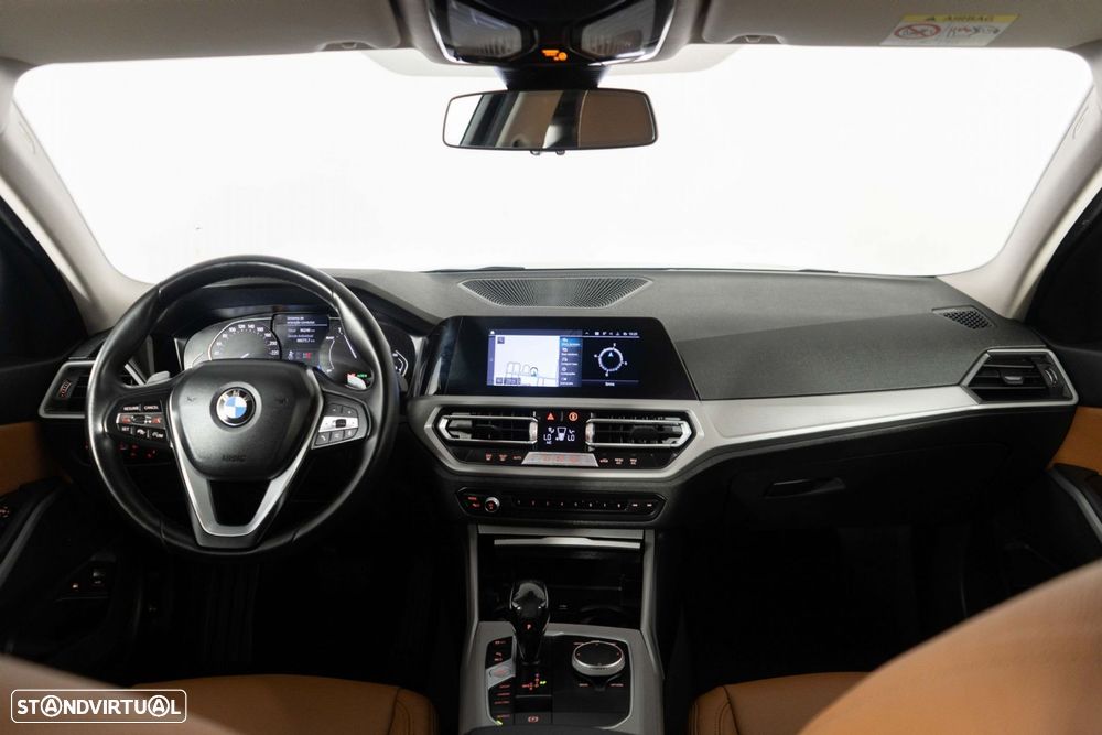 BMW 330 e Line Luxury Auto - 24