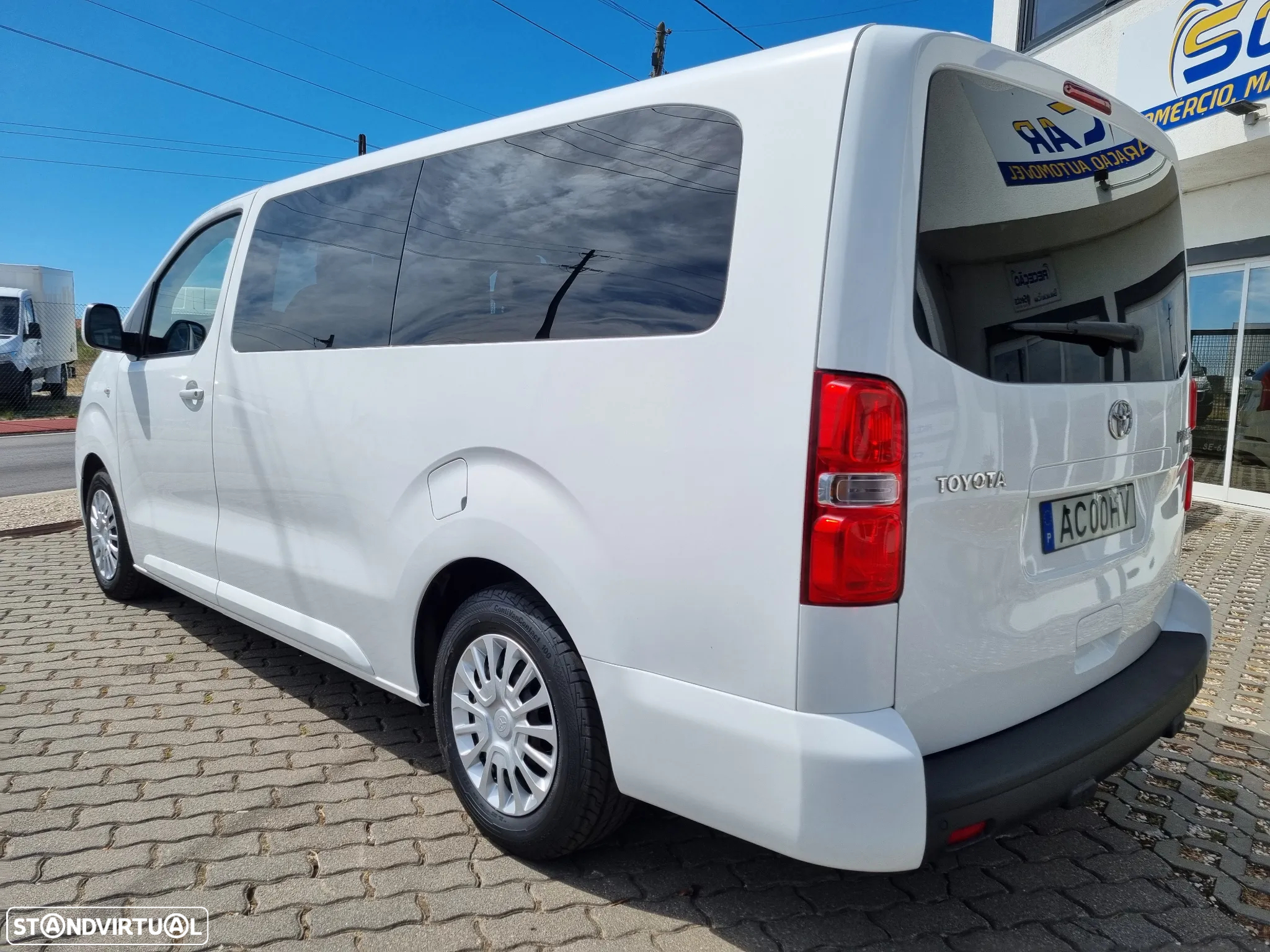 Toyota Proace Verso 1.5 D-4D L3 1.2T Comfort 9L Transporte Crianças - 4