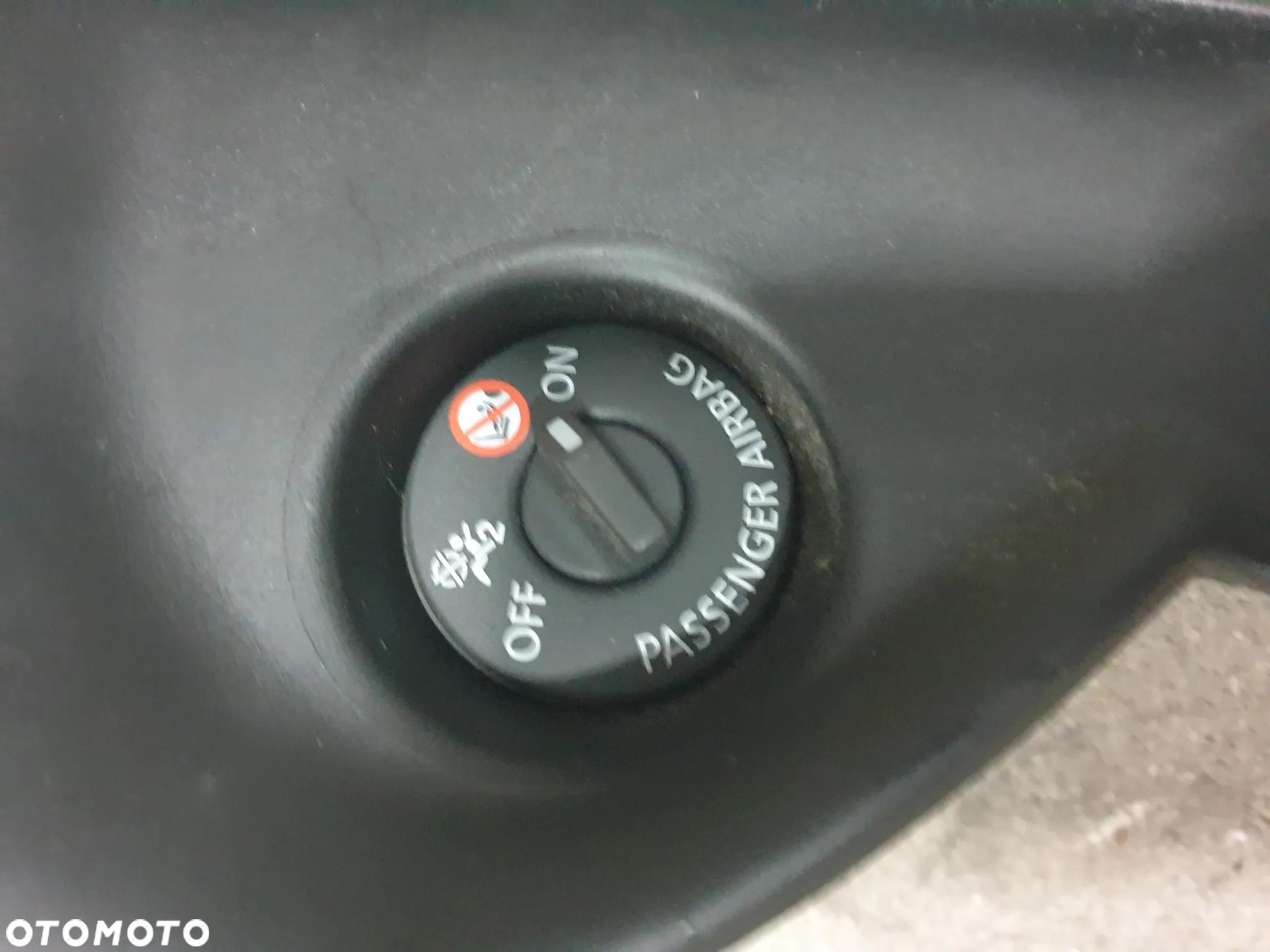 Wyłącznik Włącznik Airbag Zaślepka boczna konsoli Smart Fortwo III A4536808100 681995290R - 3