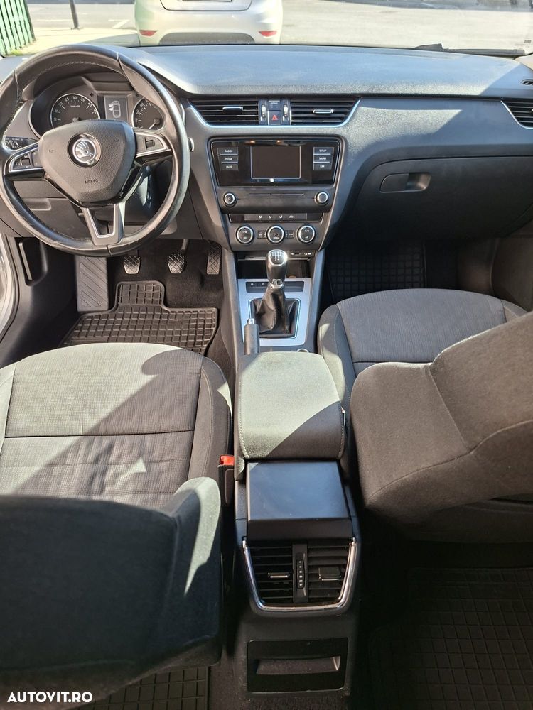 Skoda Octavia 1.6 TDI Ambition - 6