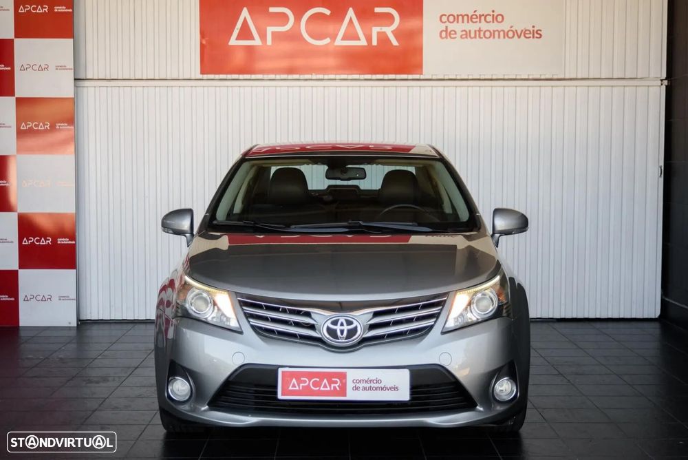Toyota Avensis SD 2.0 D-4D Exclusive - 15