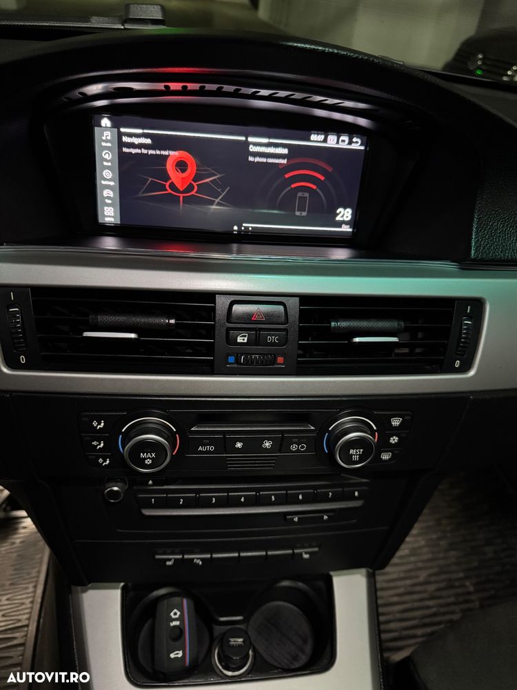 BMW Seria 3 320i - 16