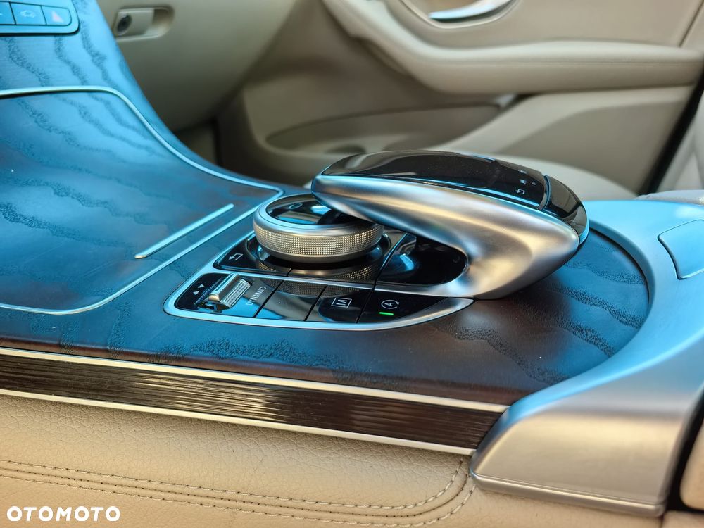 Mercedes-Benz GLC - 9